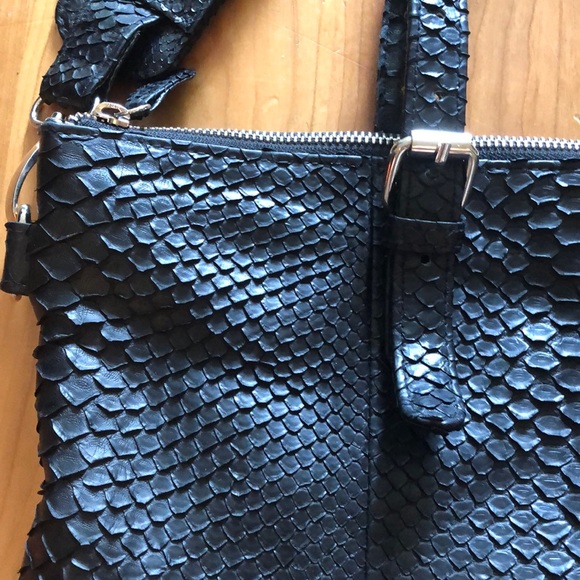 Genuine Python Skin Tote Bag with Crossbody Strap - Picture 2 of 7